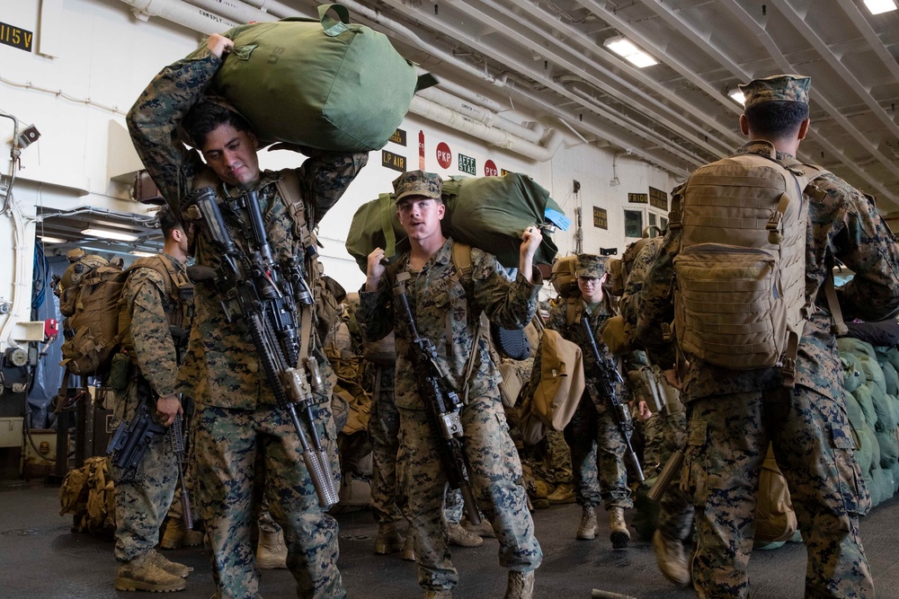 USS Tripoli 31st MEU Debarkation