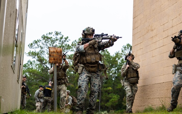 26th MEU Conducts Urban Sniper Course