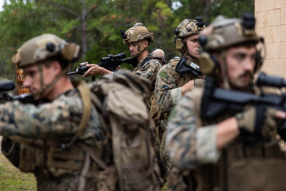 26th MEU Conducts Urban Sniper Course