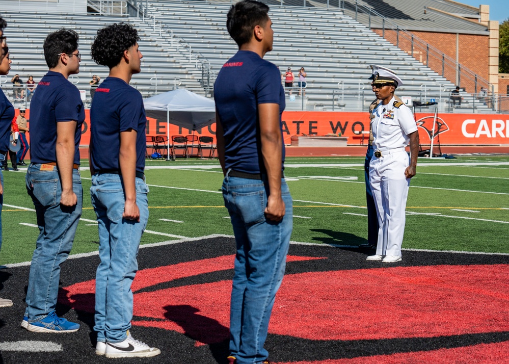 DVIDS - Images - Navy Talent Acquisition Group San Antonio Supports  Military Appreciation Football Game and Conducts Halftime Swear-In Ceremony  [Image 9 of 12]