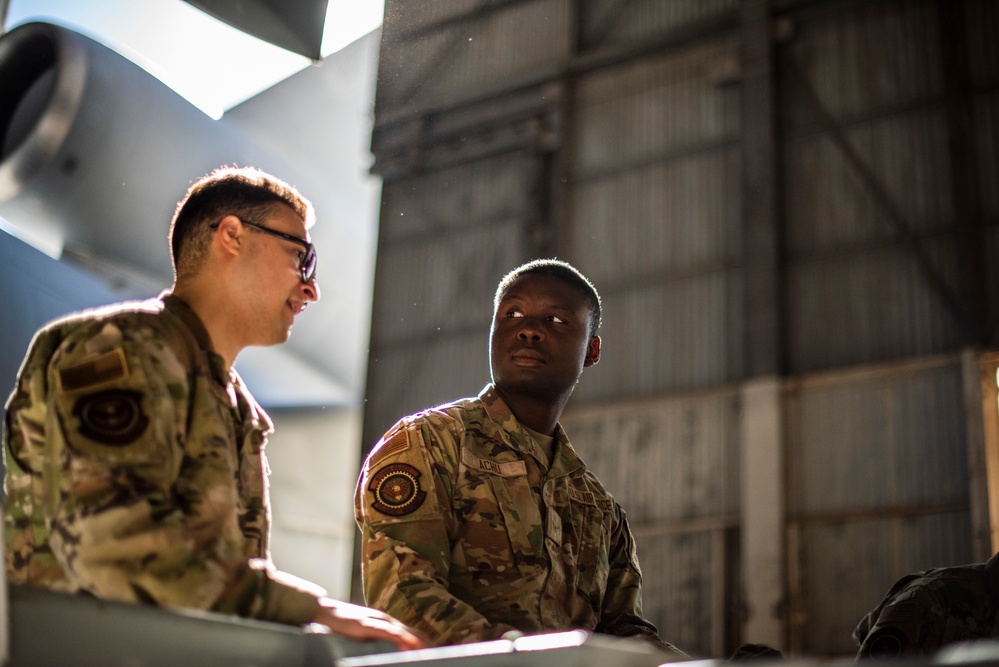 660th AMXS Engine Change