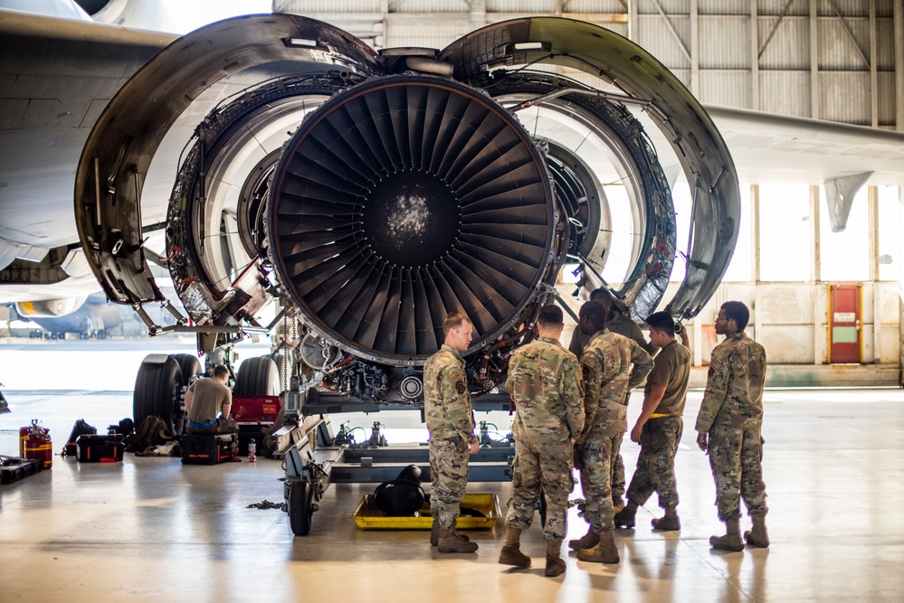 660th AMXS Engine Change