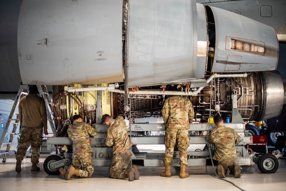 660th AMXS Engine Change