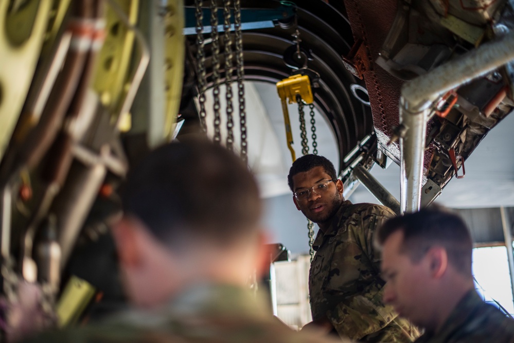 660th AMXS Engine Change