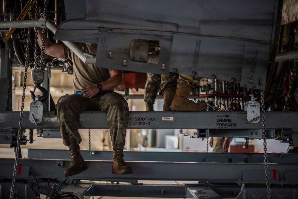 660th AMXS Engine Change