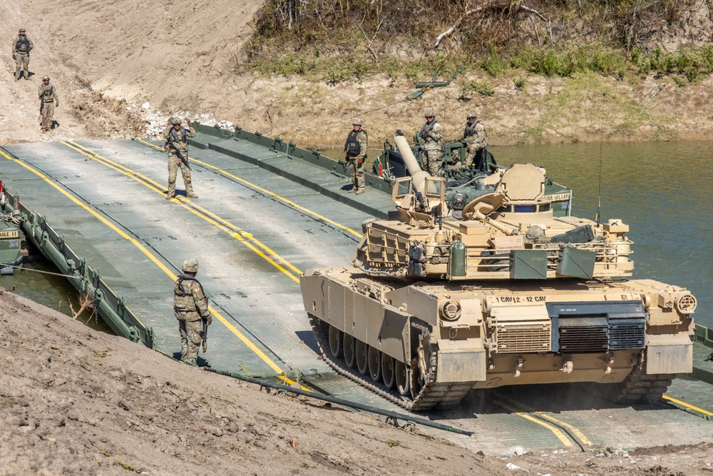 III Armored Corps, Fort Hood bridges the gap in gap-crossing training