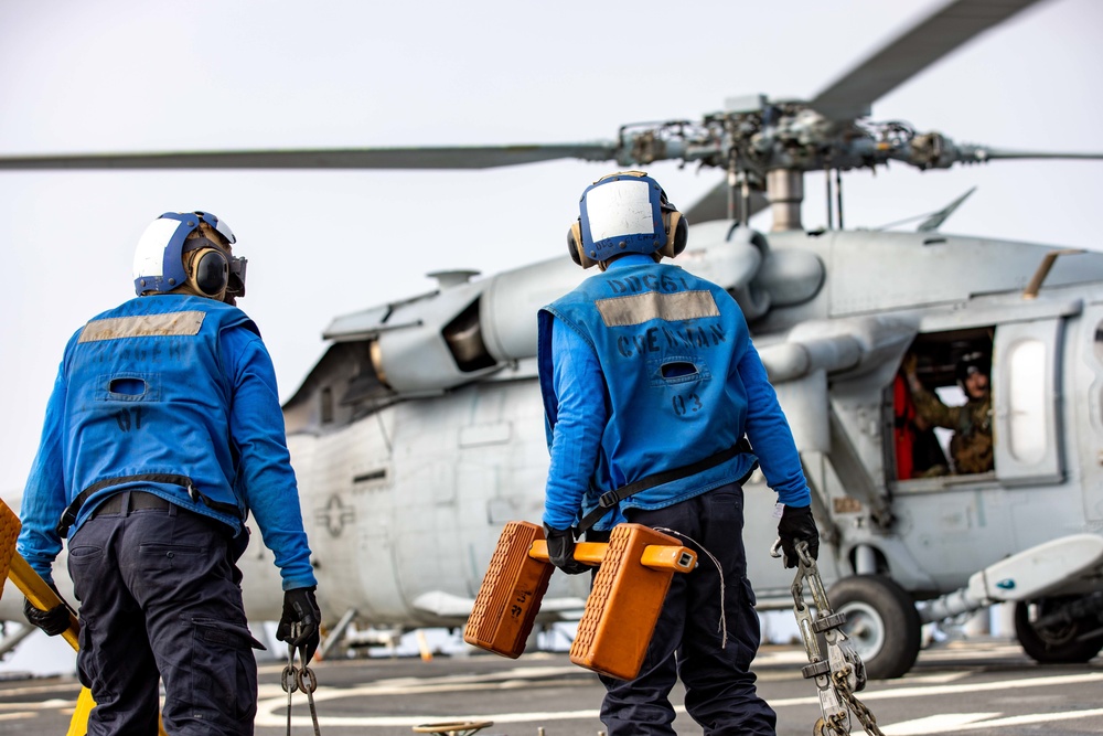 USS Ramage Conducts Flight Operations