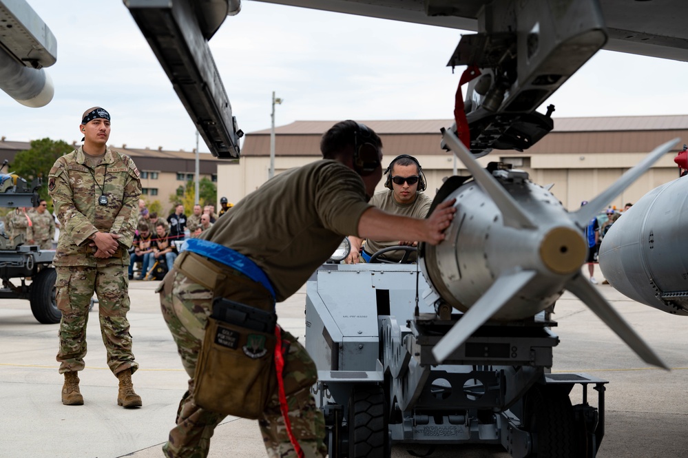 Pantons &amp; Juvats faceoff, 3rd quarter load crew competition