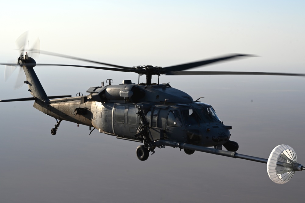 Pave Hawks with the 52nd ERQS Conduct HAAR in Southwest Asia