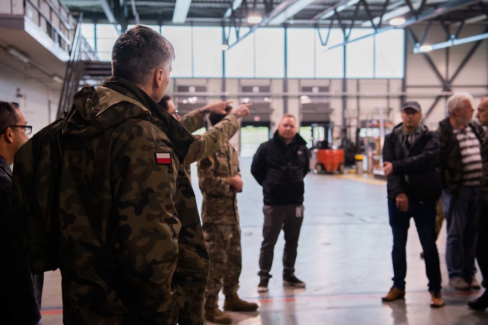 Polish AF leaders visit Ramstein for infrastructure tour