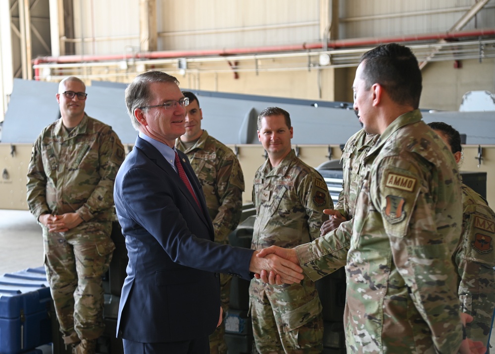 Chargé d’Affaires U.S. Embassy Rome Visits Sigonella