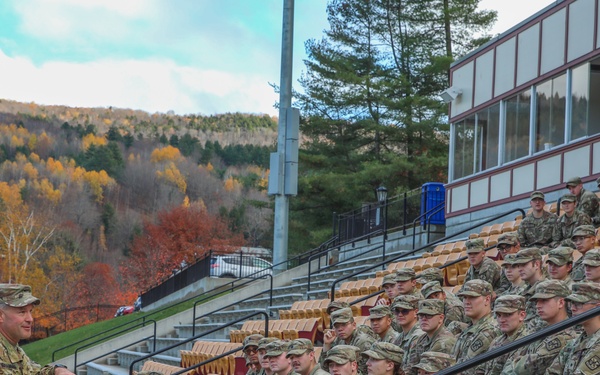 10th Mountain Division deputy commander, 10th CAB team, discuss leadership, Army career opportunities with Norwich University cadets