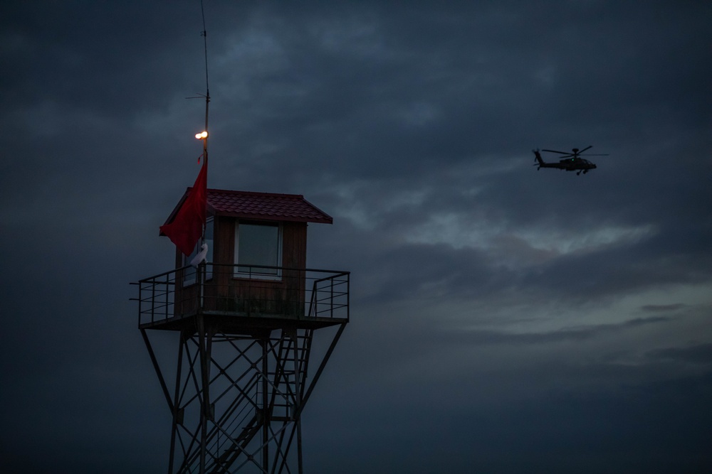 3-6 Cavalry Apaches Maneuver Through Aerial Gunnery