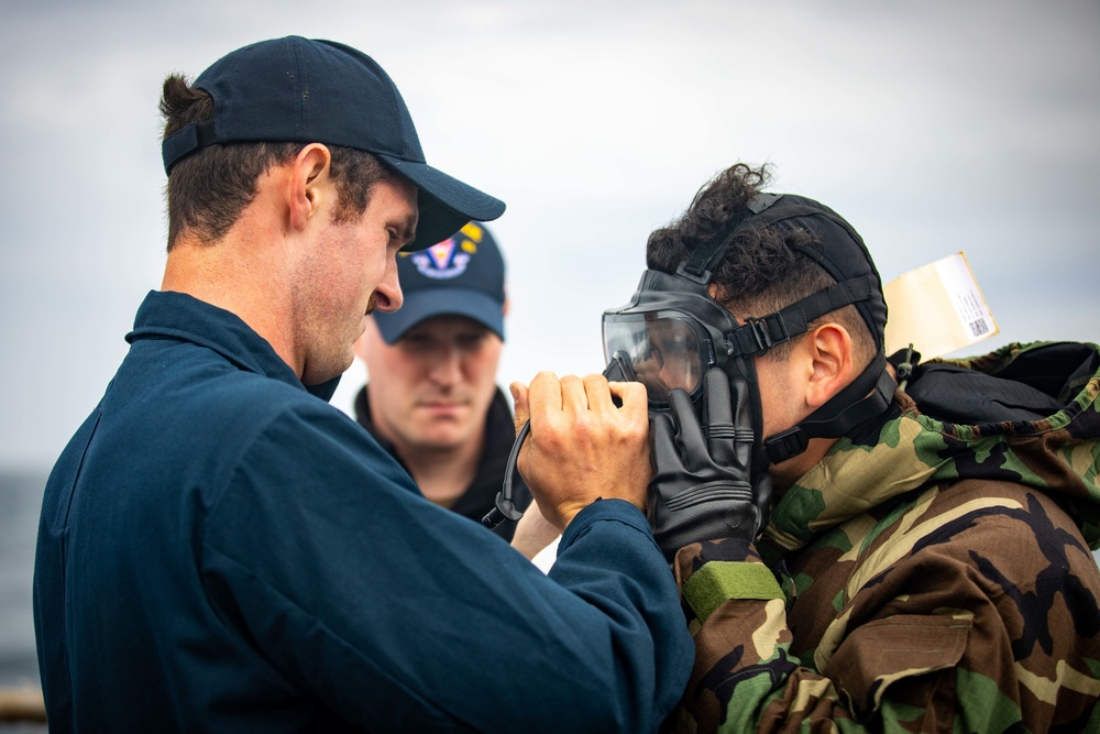 USS Ramage Conducts CBR Drill