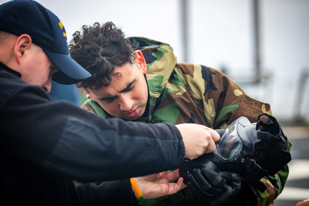 USS Ramage Conducts CBR Drill