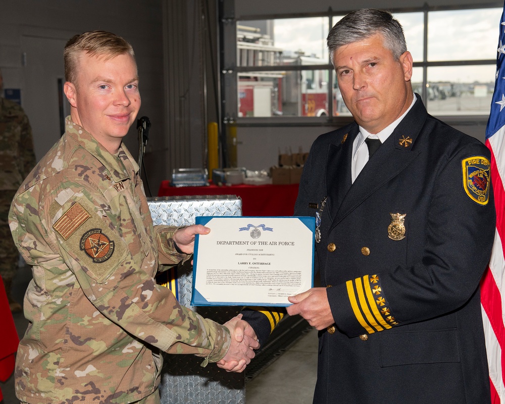 Wright-Batt cuts ribbon on new fire station