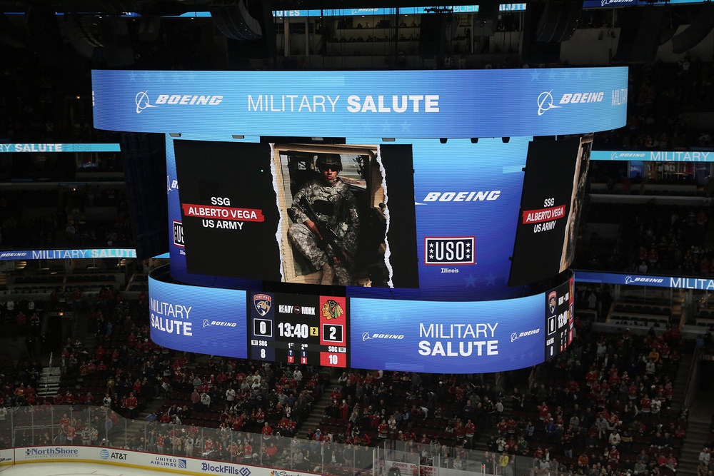 Chicago Blackhawks honor Army Reserve Soldier during Hispanic Heritage home game