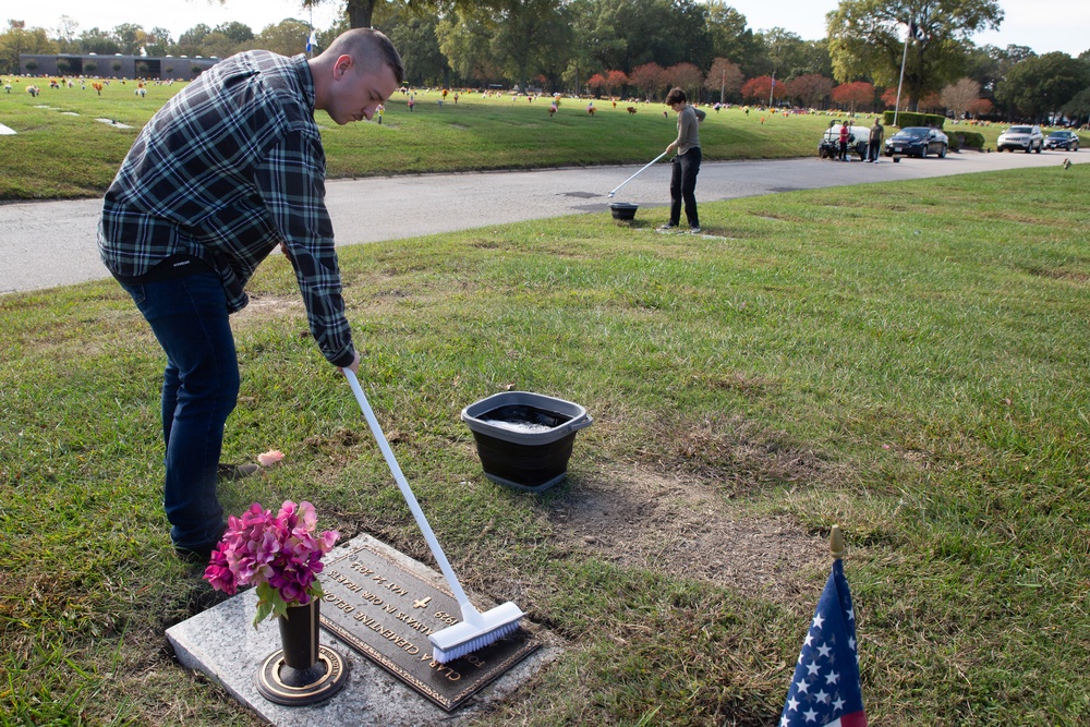 Woodlawn Cemetery Veterans Headstone Cleanup