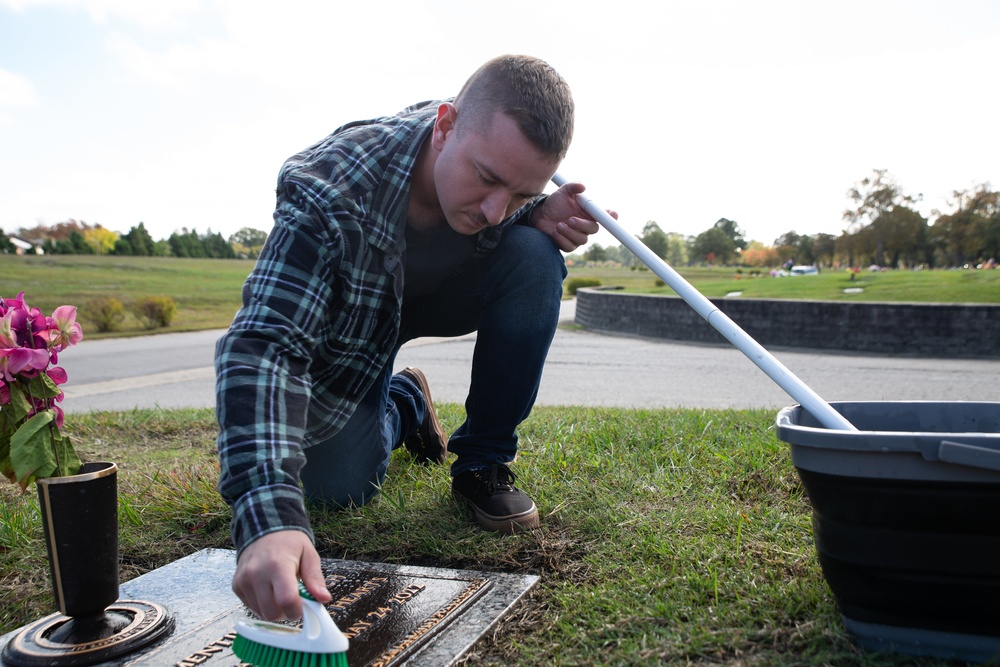 Woodlawn Cemetery Veterans Headstone Cleanup