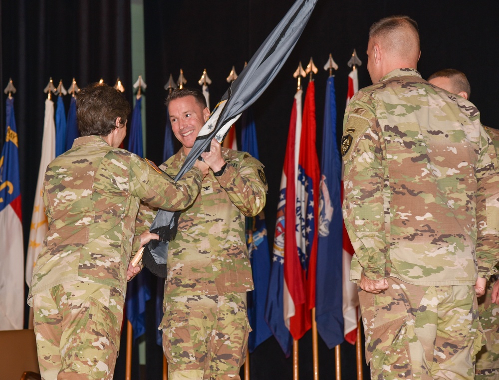 Cyber Protection Brigade welcomes new commander, farewells outgoing leader