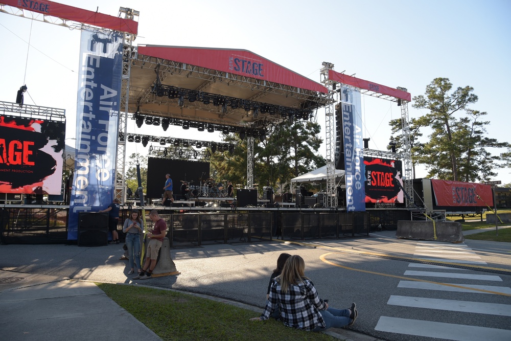 Moody “rocks out” at Fall Fest