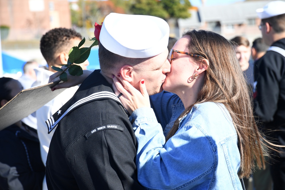 USS North Dakota returns to homeport