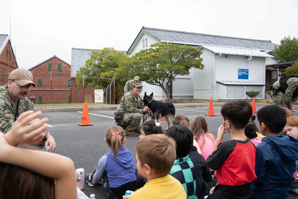 Sasebo Elementary Students Visit CFAS