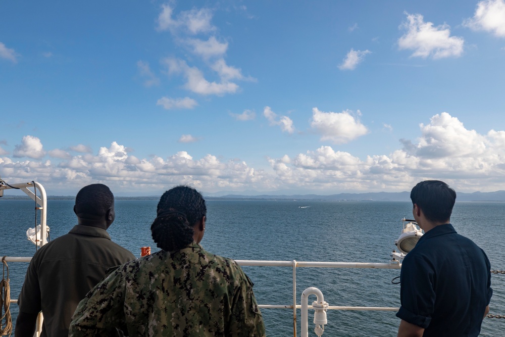 USNS COMFORT ARRIVES IN GUATAMALA