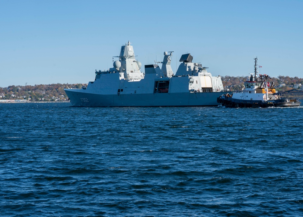 Gerald R. Ford Carrier Strike Group arrives in Halifax