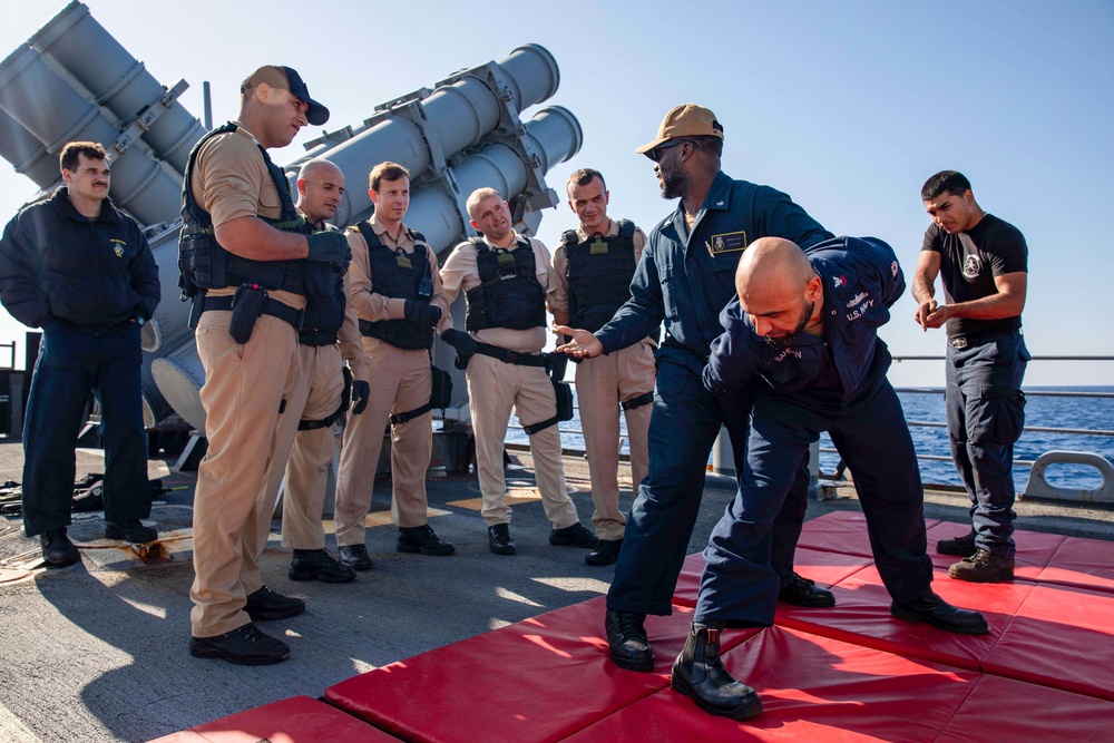 USS Leyte Gulf (CG 55) participates in NEST 22.2.