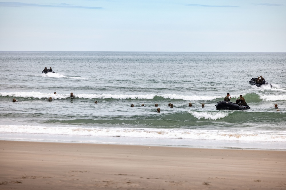 Maritime Special Purpose Force, 26th MEU conduct helocast training