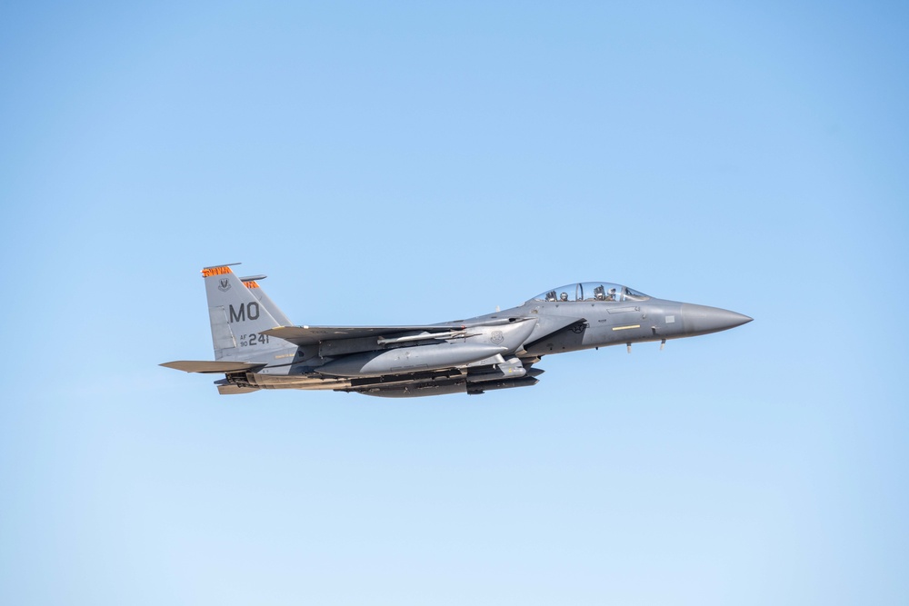 Gunfighter lead wing executes ACE ops