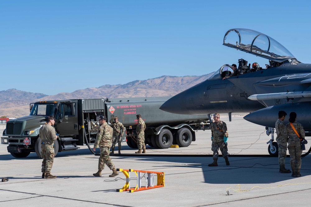 Gunfighter lead wing executes ACE ops