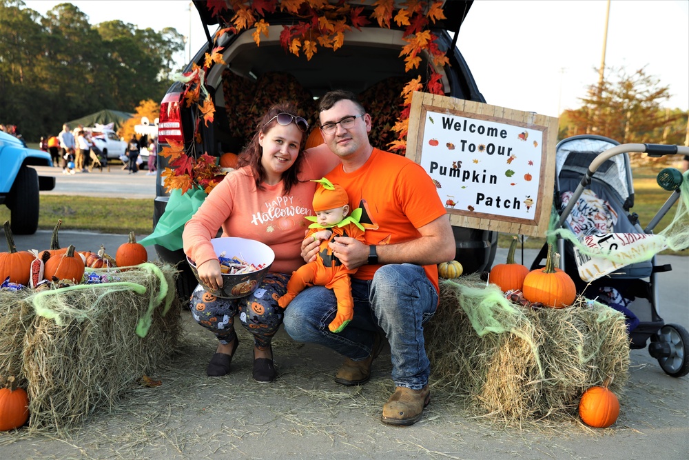 3rd Division Sustainment Brigade hosts a Trunk or Treat