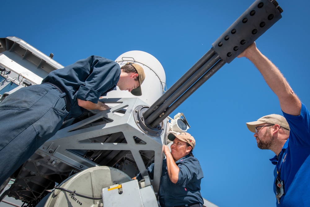 Warfare Centers Collaborate to Assess USS Harpers Ferry (LSD 49) Systems During Recent Visit