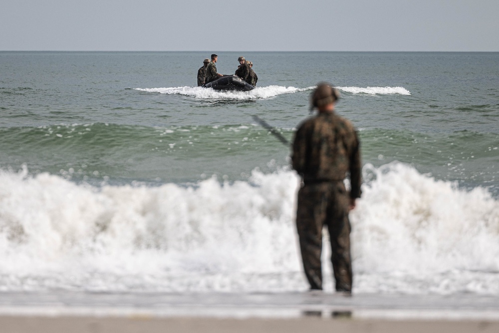 26th MEU Maritime Special Purpose Force Conducts Helocast Training