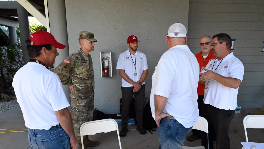 USACE leader visits Hurricane Ian volunteers