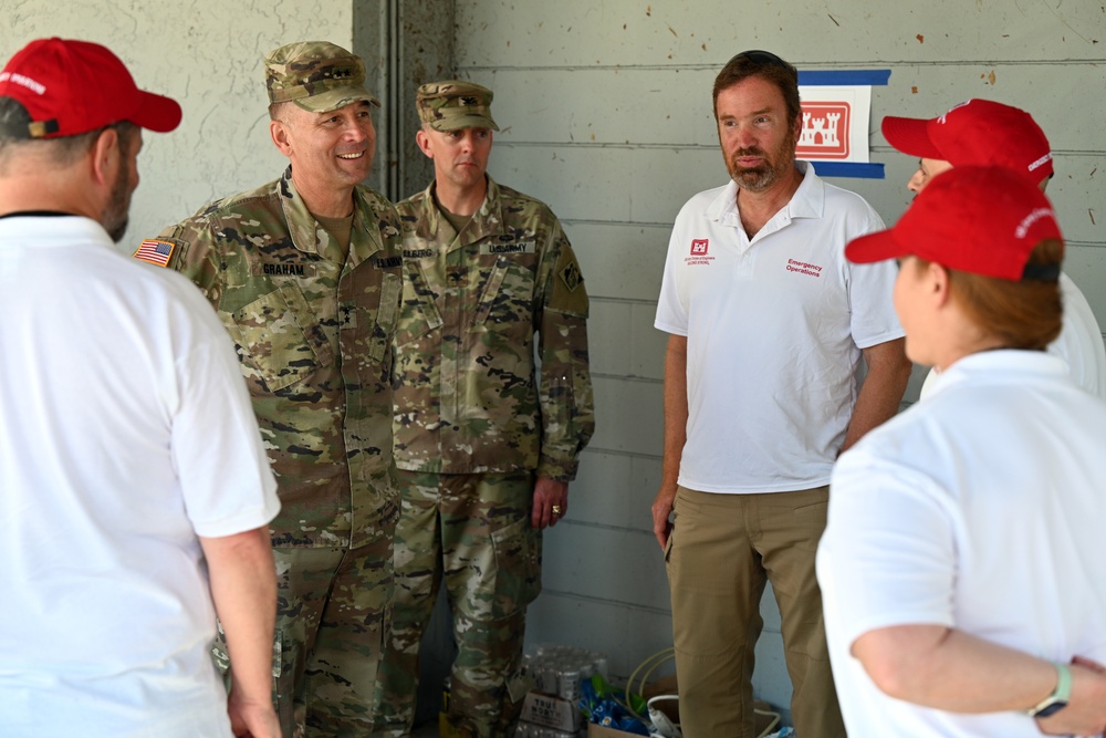 USACE leader visits Hurricane Ian volunteers