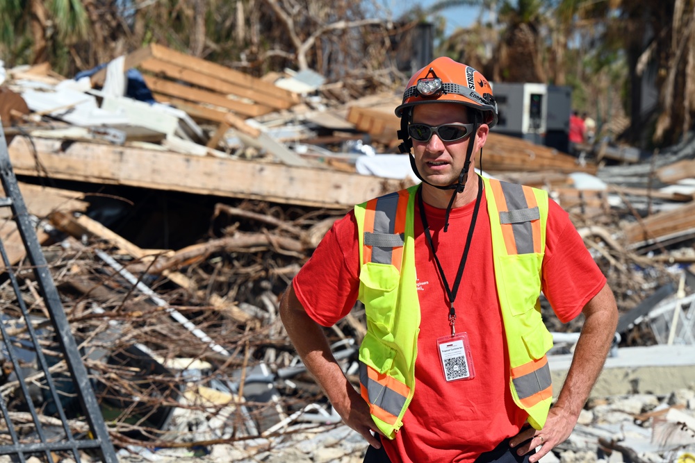 USACE leader visits Hurricane Ian volunteers