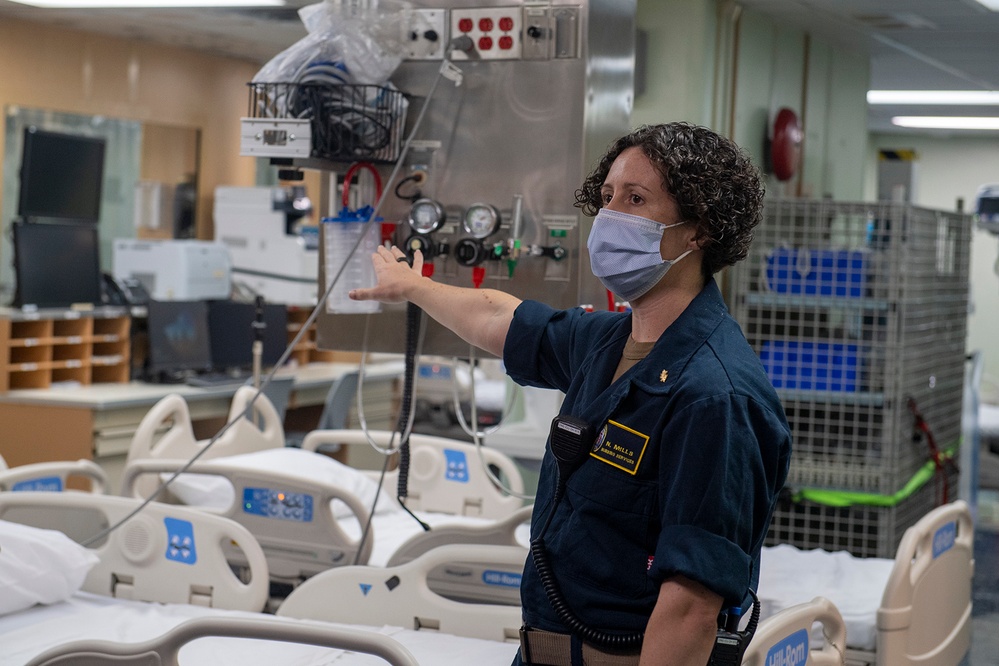 Arkansas Air National Guard Tours USNS Comfort