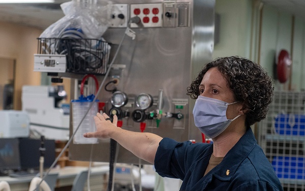 Arkansas Air National Guard Tours USNS Comfort