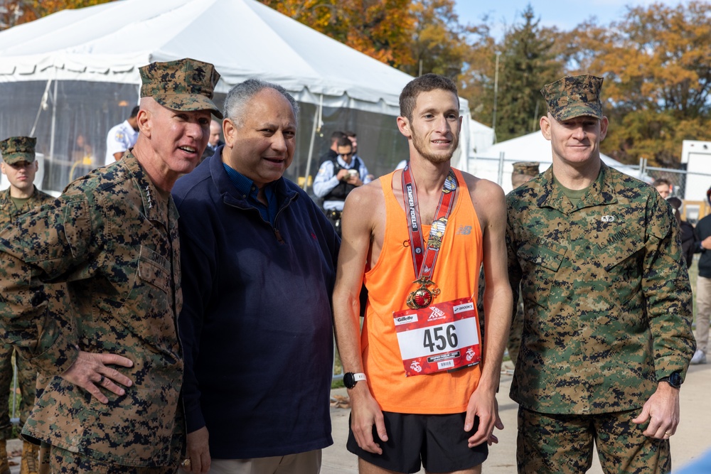 Secretary of the Navy visits the 47th Marine Corps Marathon