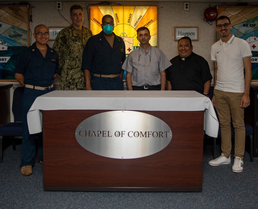 GUATEMALAN CLERGYMEN LEAD SUNDAY MASS ABOARD USNS COMFORT