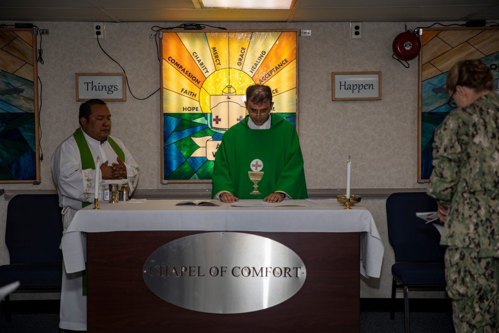 GUATEMALAN CLERGYMEN LEAD SUNDAY MASS ABOARD USNS COMFORT