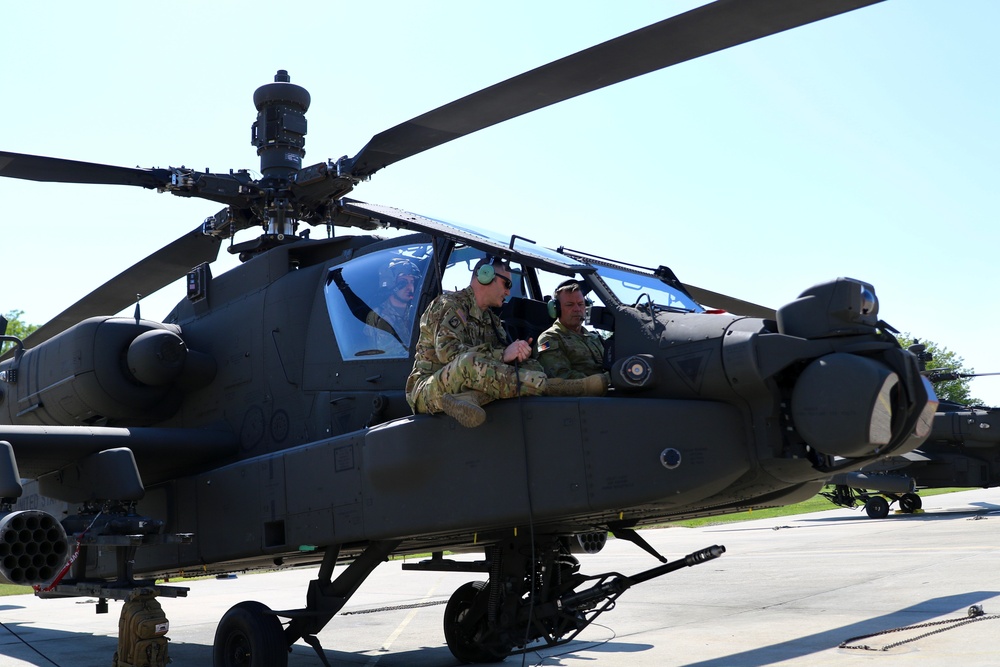Joint Operations Command Receives Brief on AH-64E v6 Apache Helicopter
