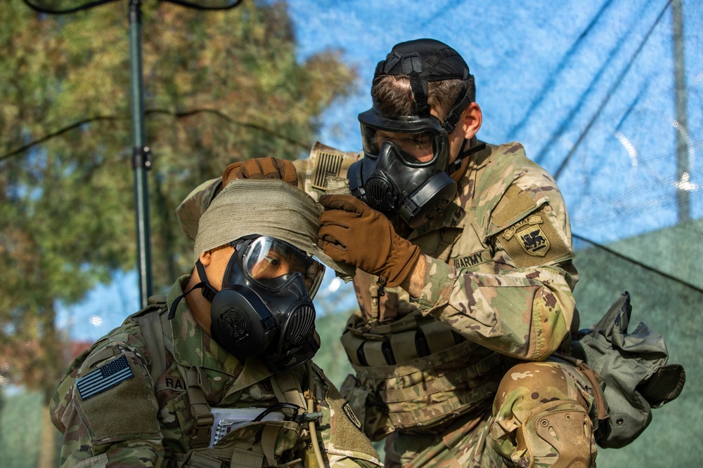 Soldiers Prepare for the Expert Soldier Badge Qualification