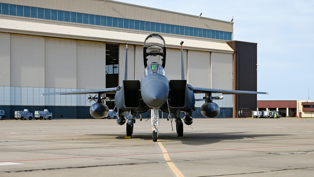 F-15s stop by Tinker