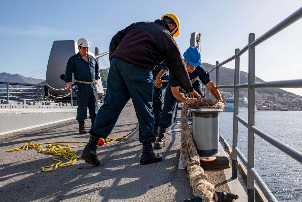 USS Leyte Gulf (CG 55) Arrives in Dubrovnik, Croatia