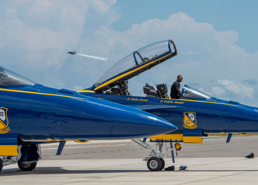 DVIDS Images The Navy Flight Demonstration Squadron, the Blue