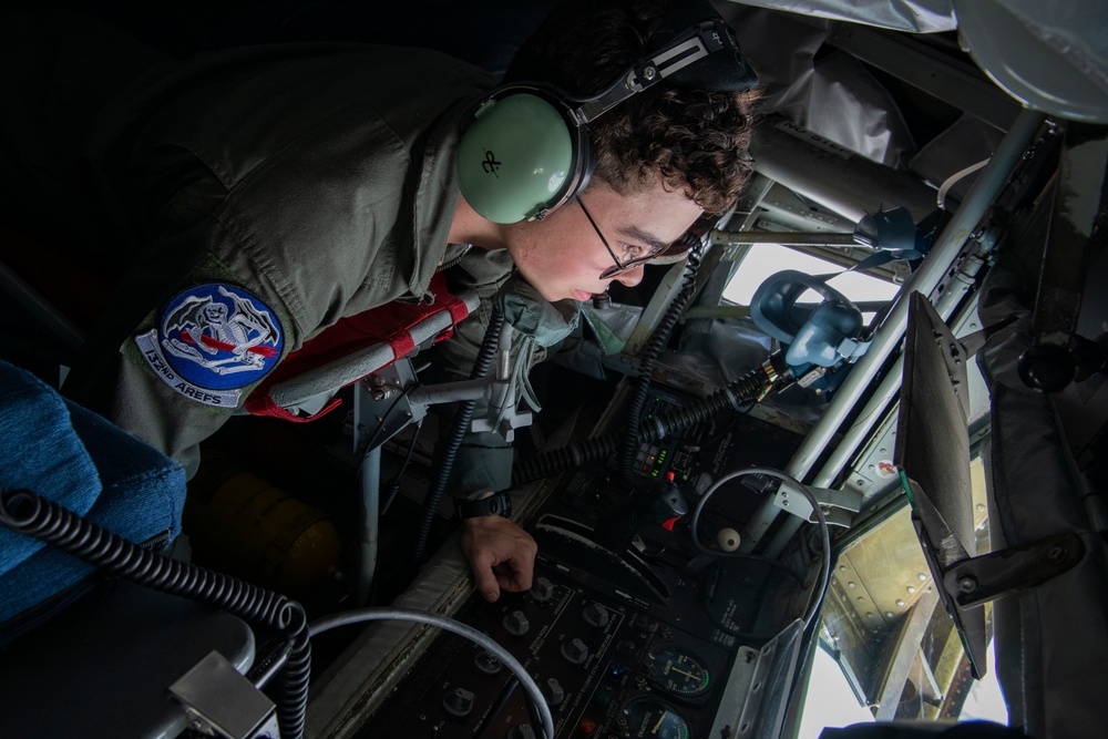 MA, ME ANG perform aerial refueling training exercise
